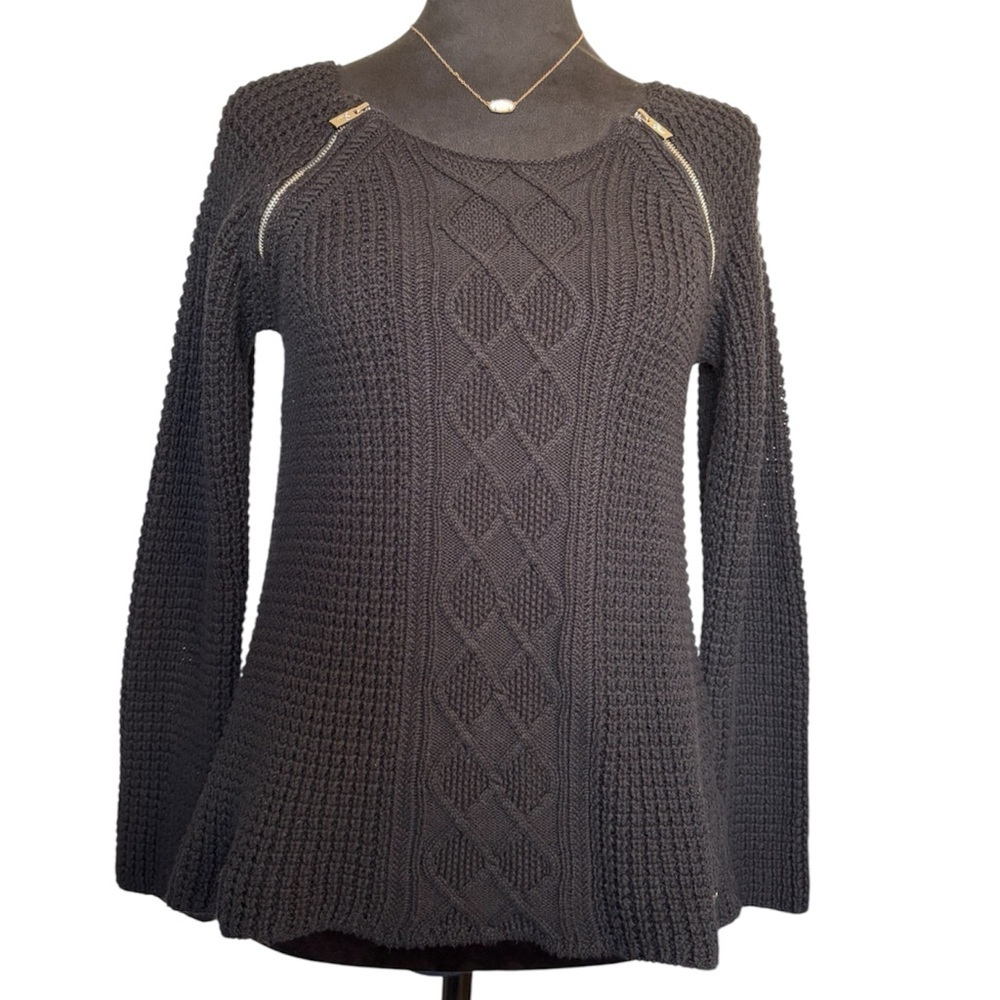 Vintage Guess Women’s Small Black Cable-Knit Sweater with Zip Shoulder Detail